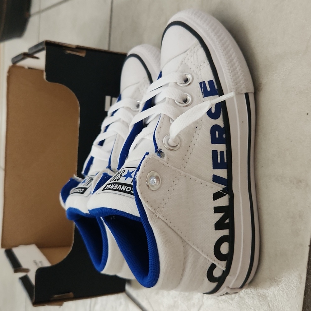 Toddler boys chuck taylor converse all star  size 11